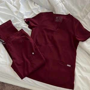 Womens figs scrub set